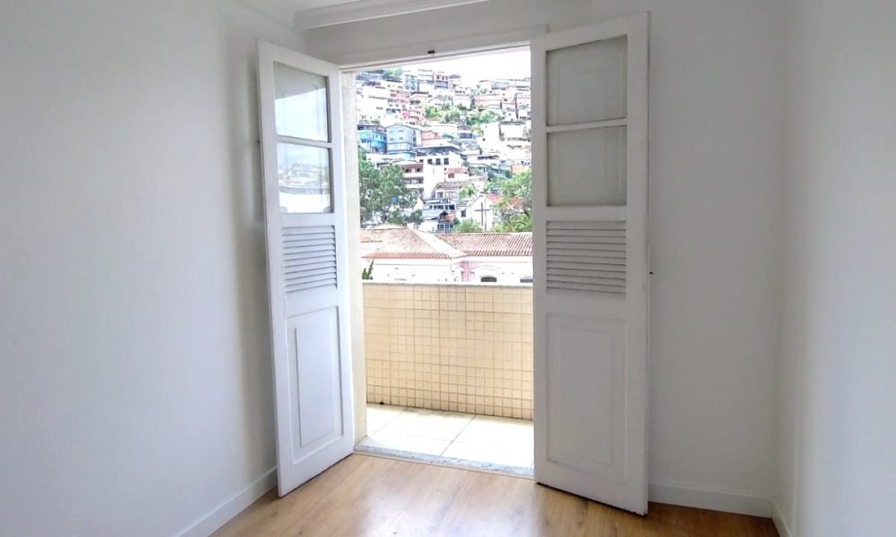 Apartamento 2 quarto, varanda